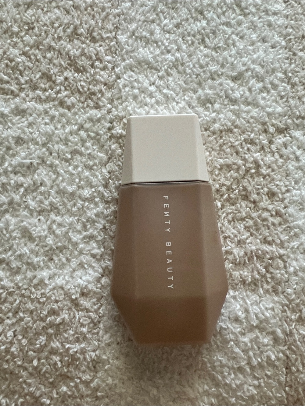 Fenty Beauty Eaze Drop shade 15